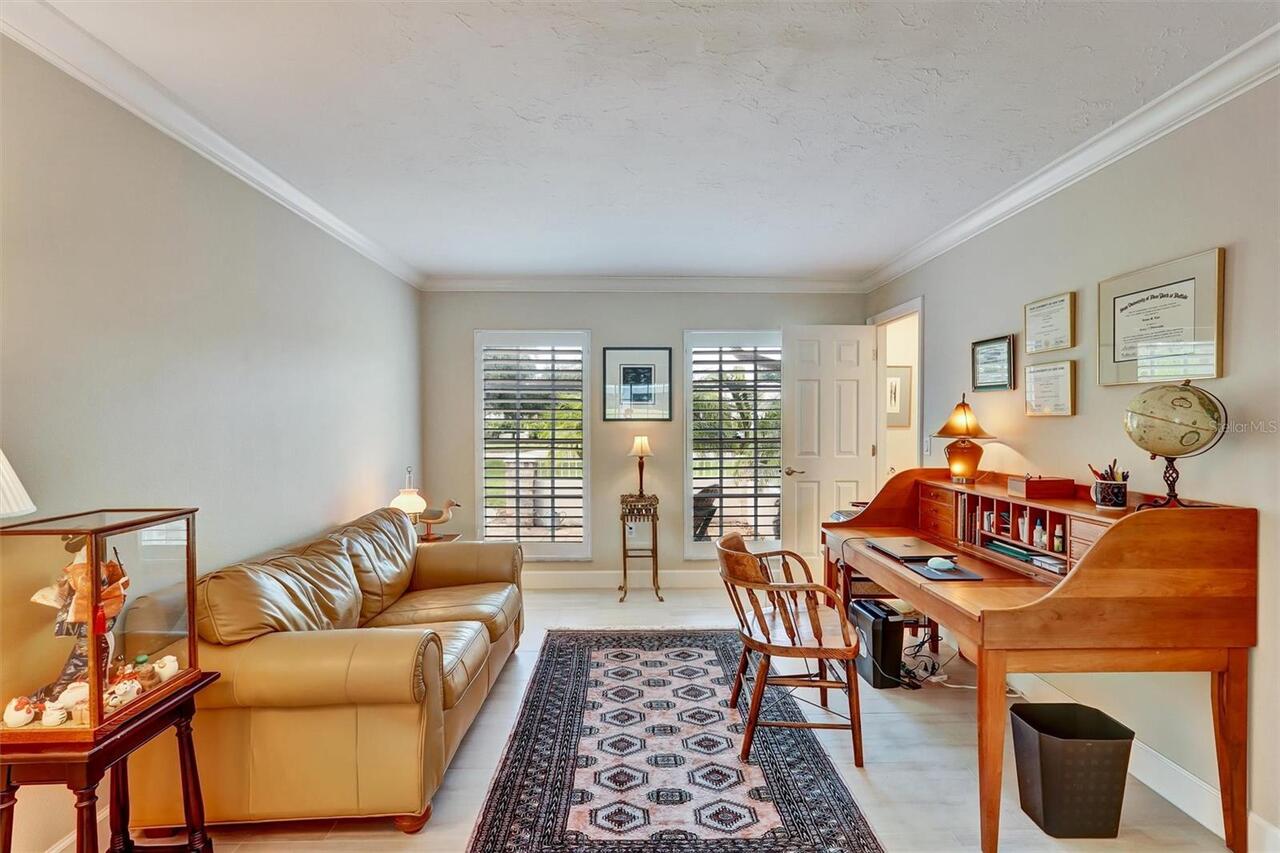 Listing Photo 12