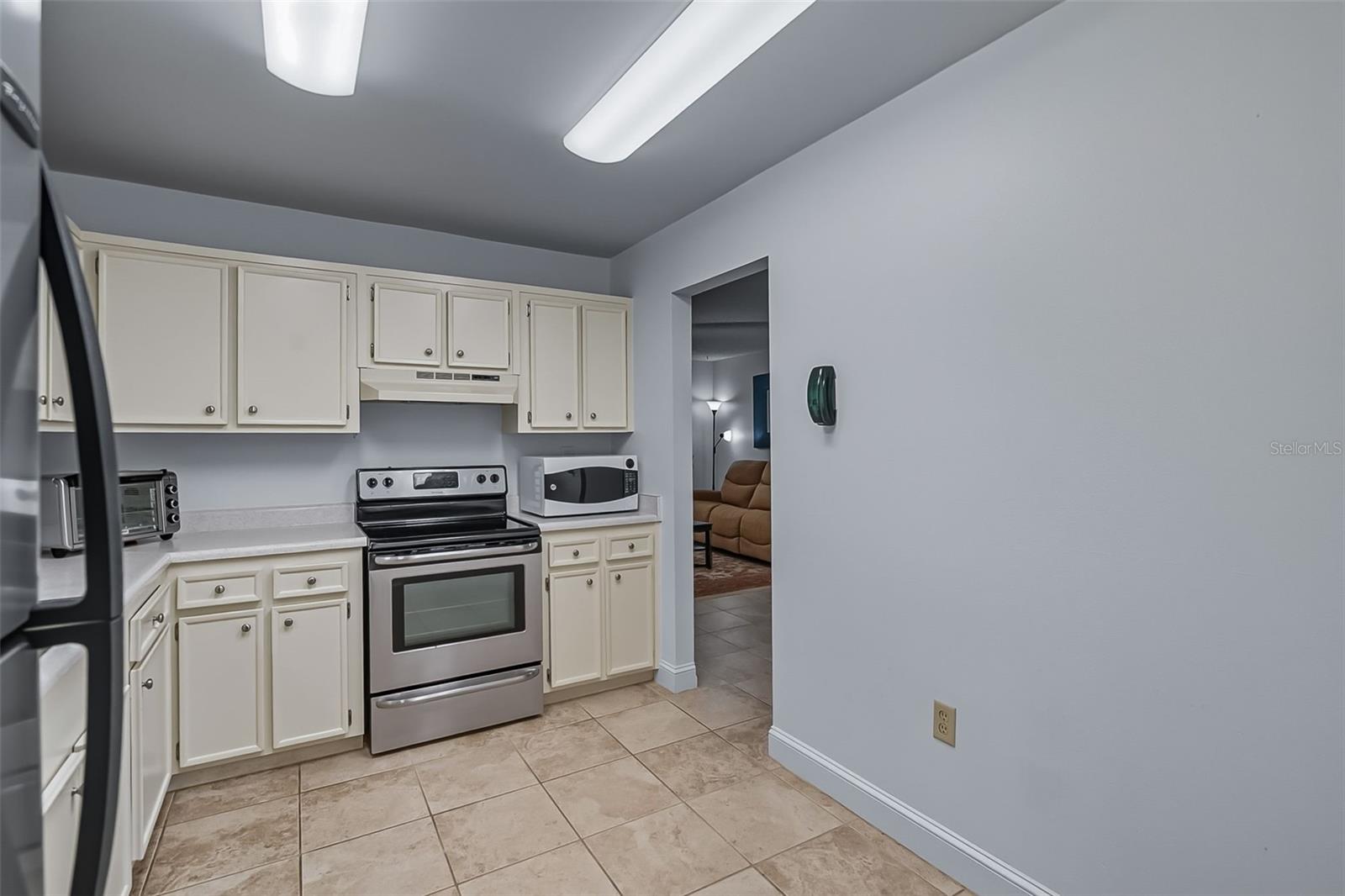 Listing Photo 11