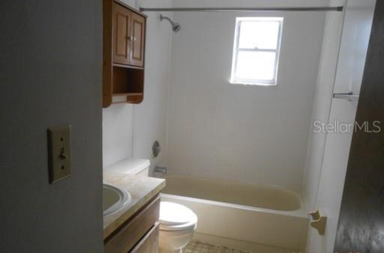 Listing Photo 8