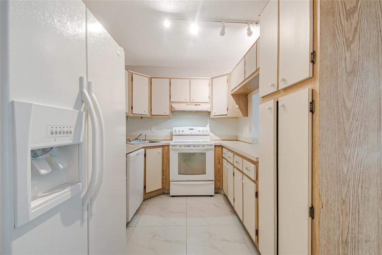 Listing Photo 14