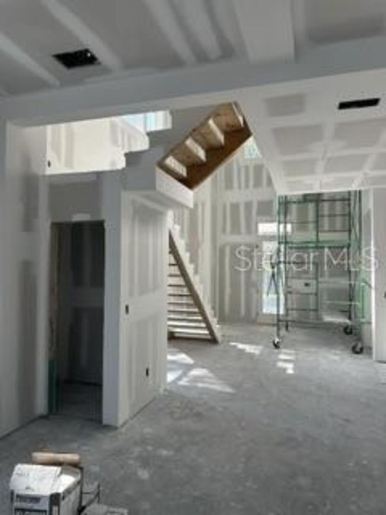 Listing Photo 9