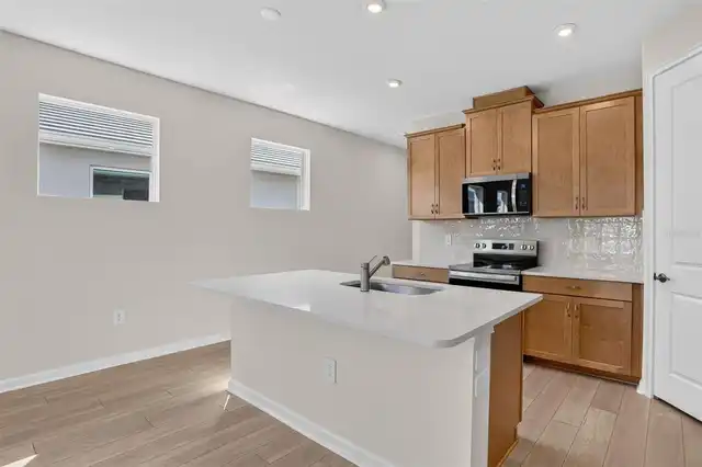 Listing Photo 10