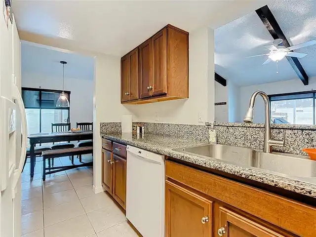 Listing Photo 14