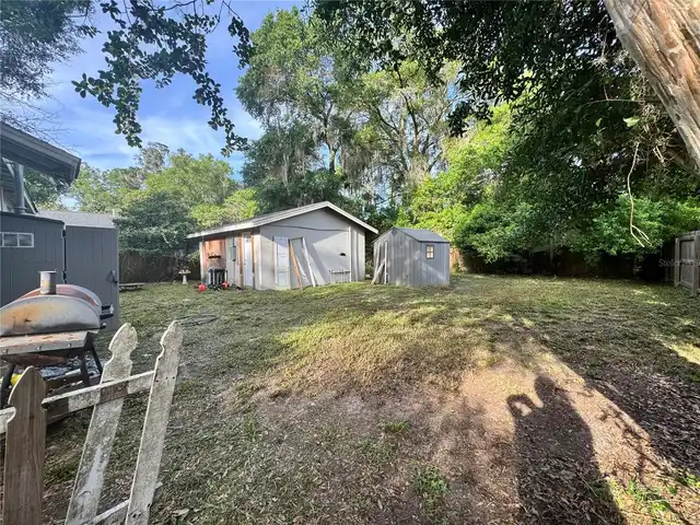 Listing Photo 10
