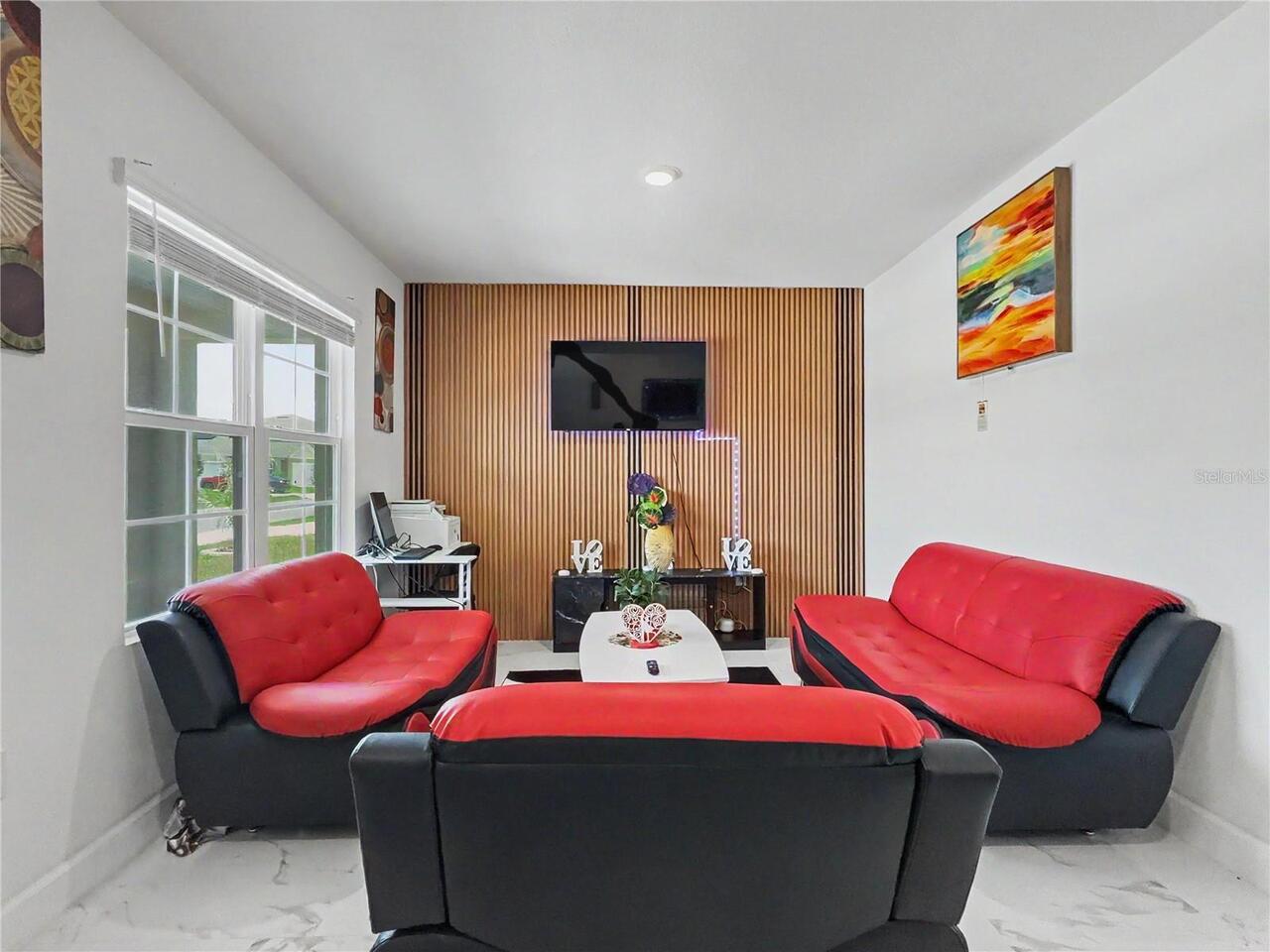 Listing Photo 10