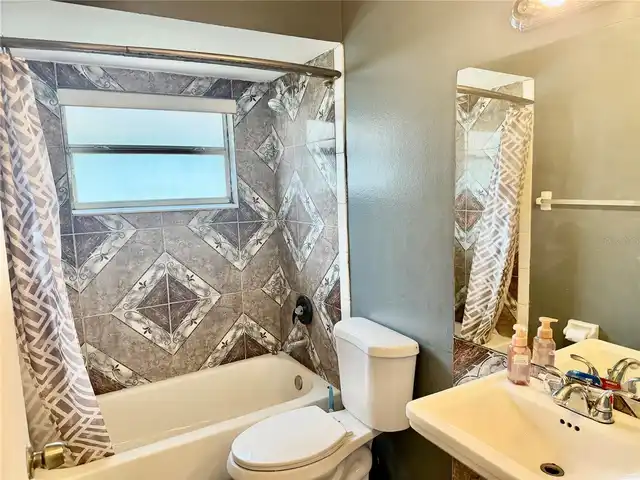 Listing Photo 11