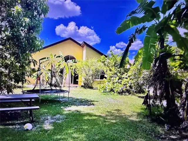 Listing Photo 18