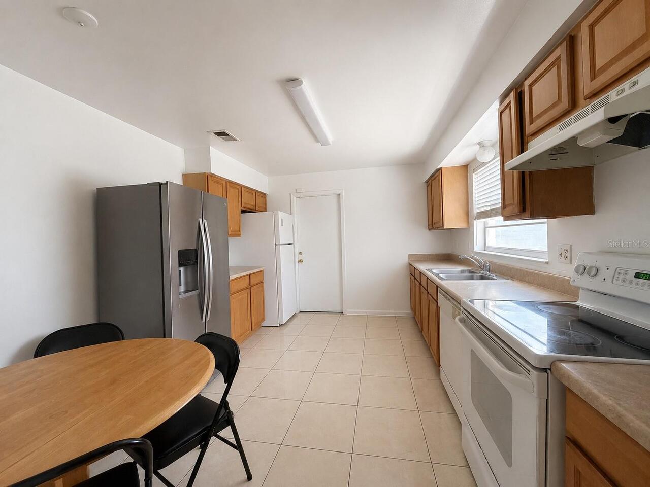 Listing Photo 8