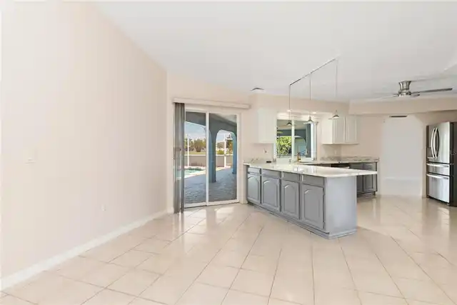 Listing Photo 14