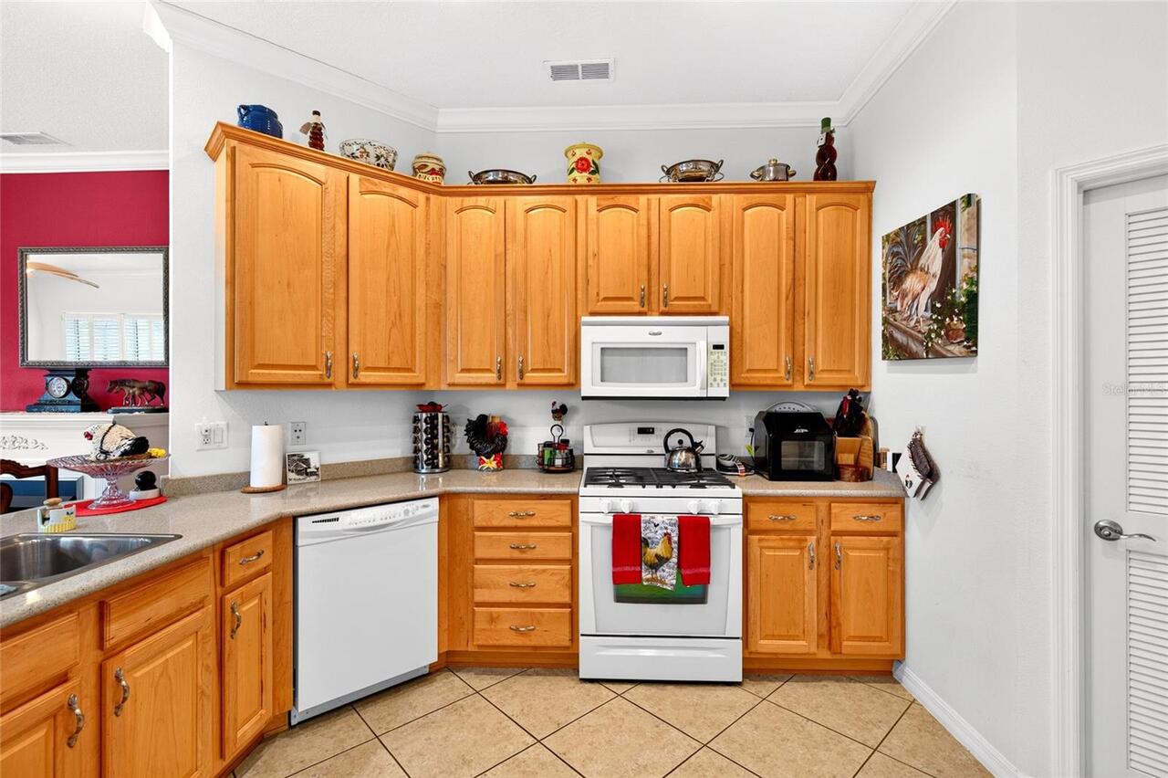 Listing Photo 10