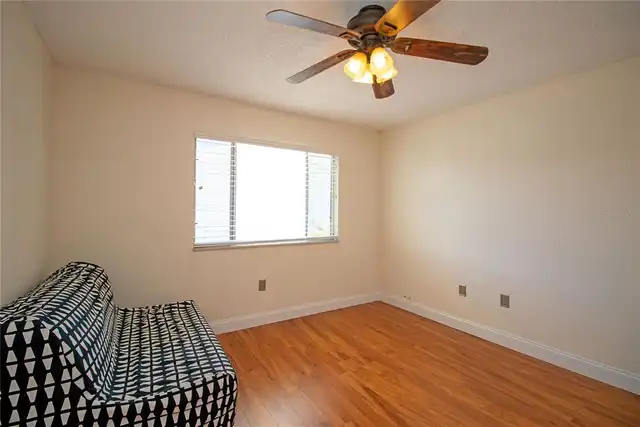 Listing Photo 28