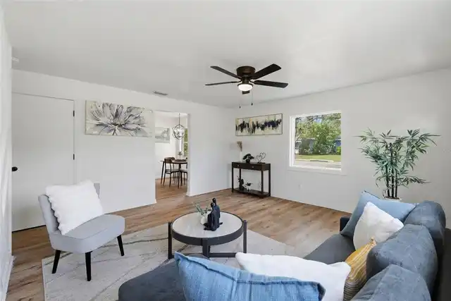 Listing Photo 6
