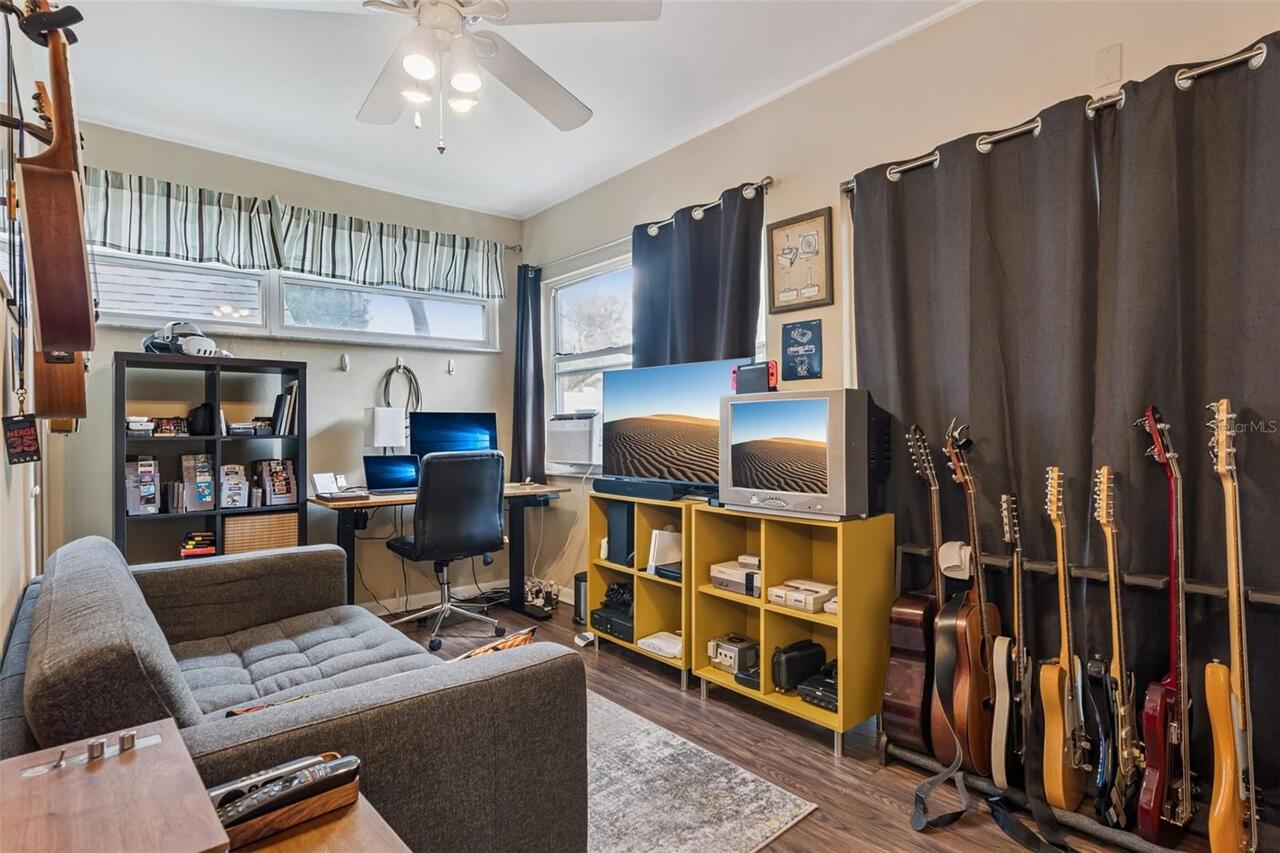 Listing Photo 18