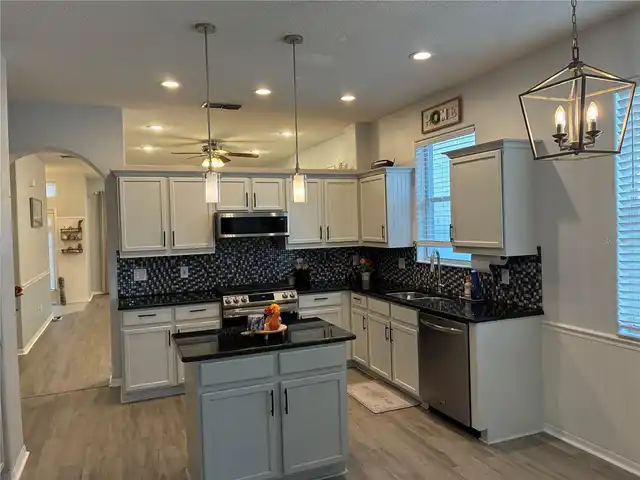 Listing Photo 7