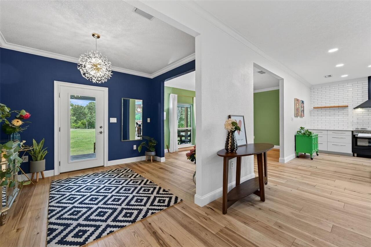 Listing Photo 8