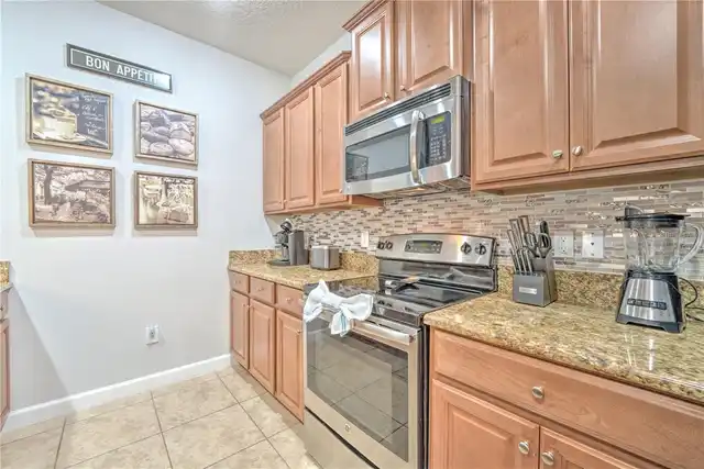 Listing Photo 8