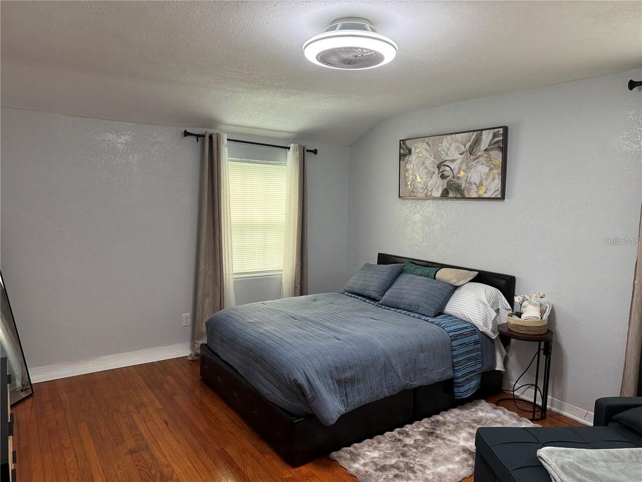Listing Photo 6