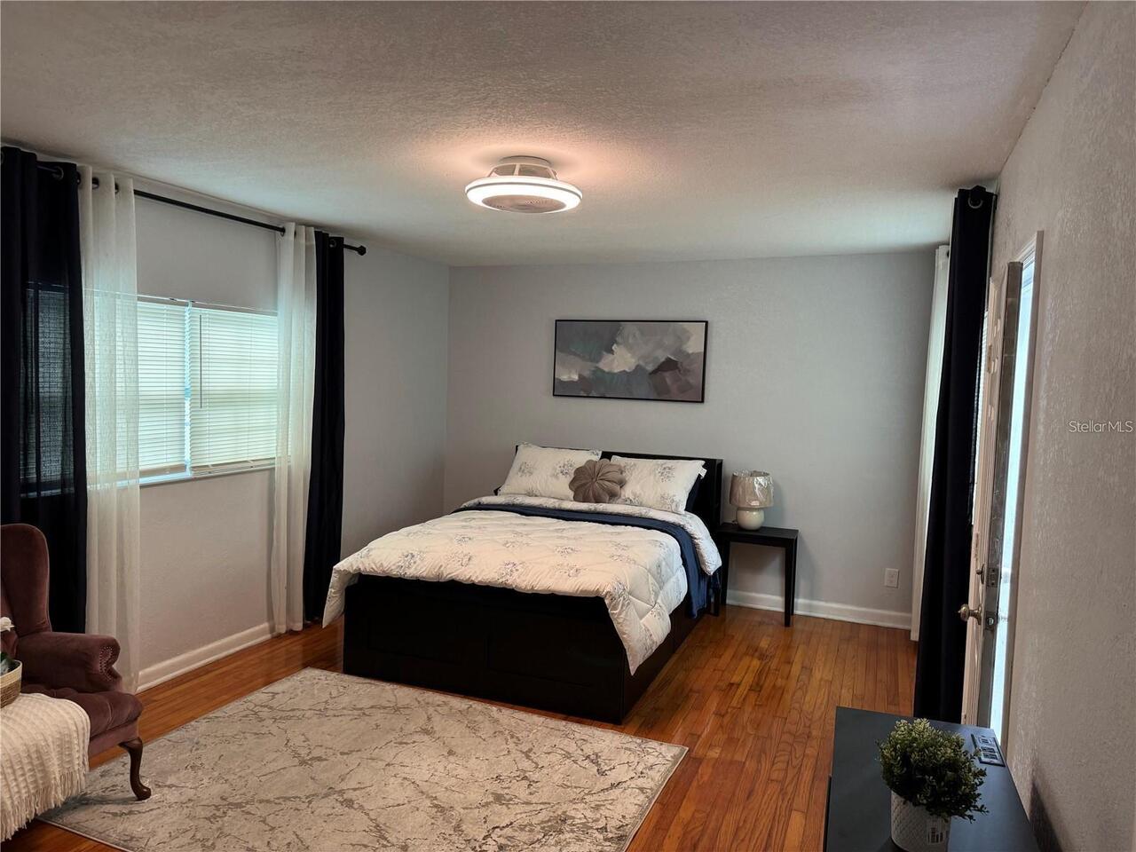 Listing Photo 8