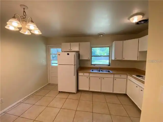 Listing Photo 7