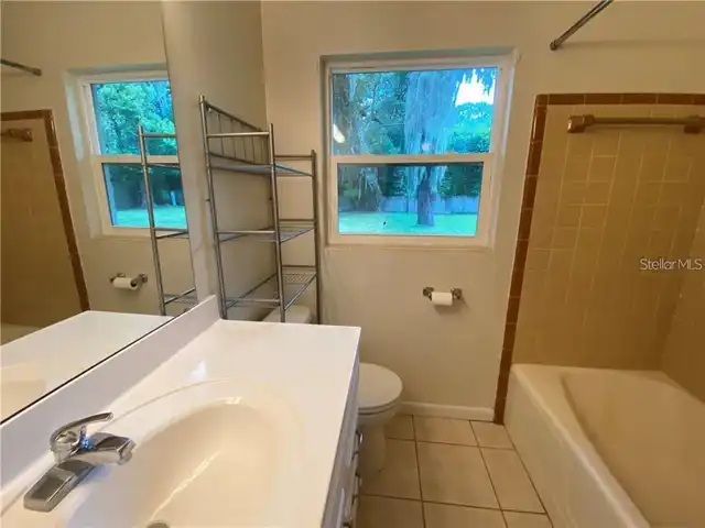 Listing Photo 9