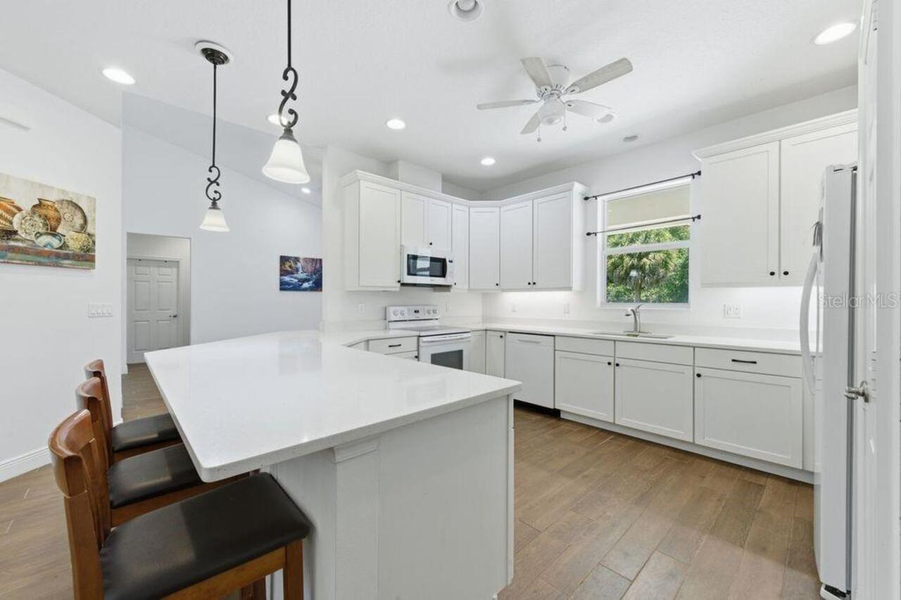 Listing Photo 10