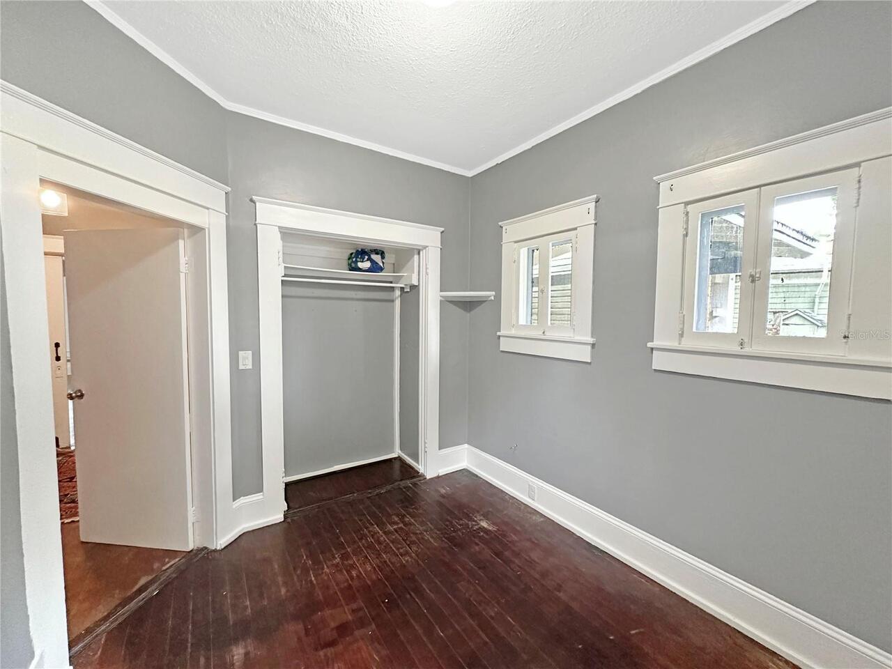 Listing Photo 12