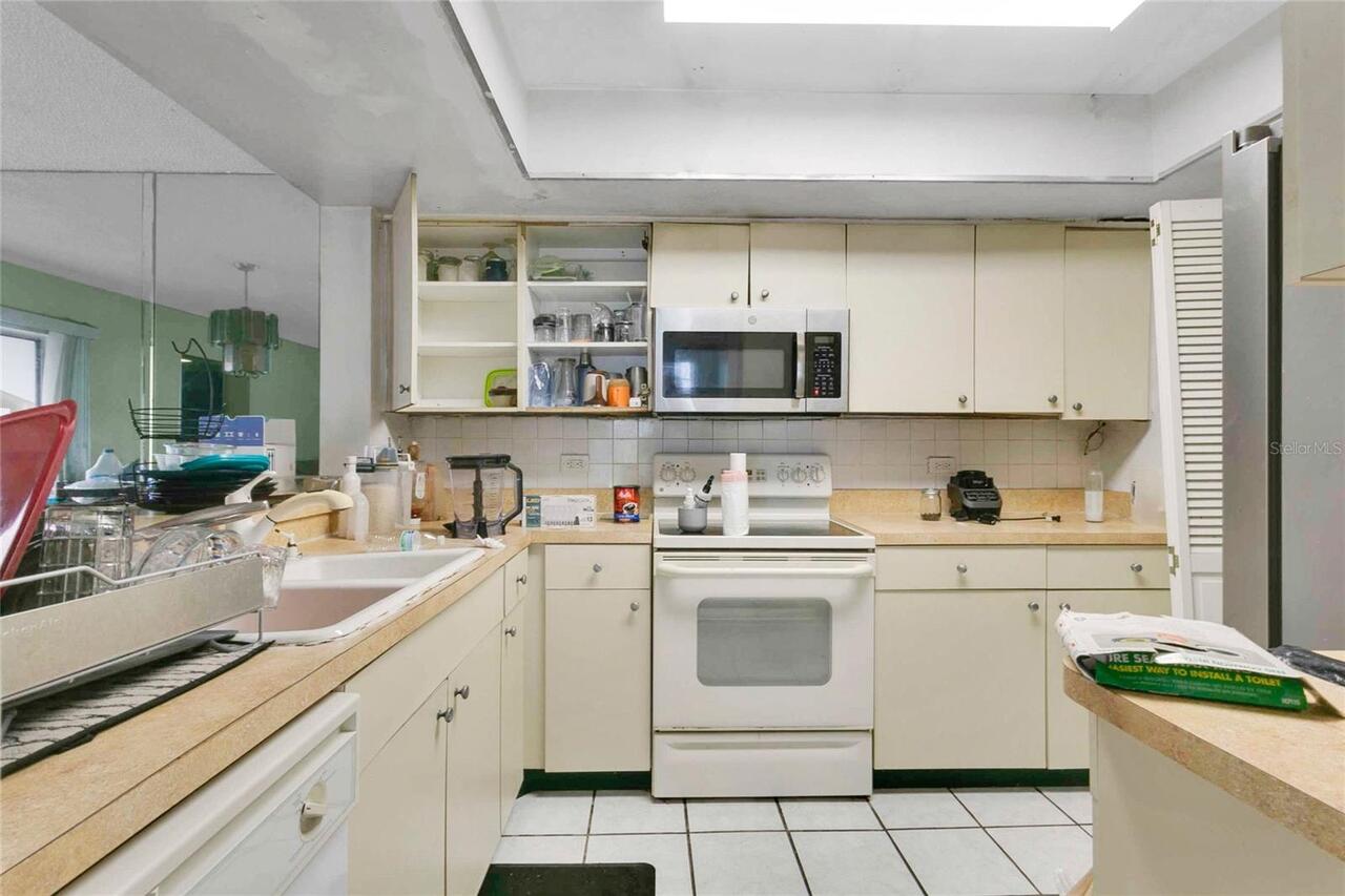 Listing Photo 9