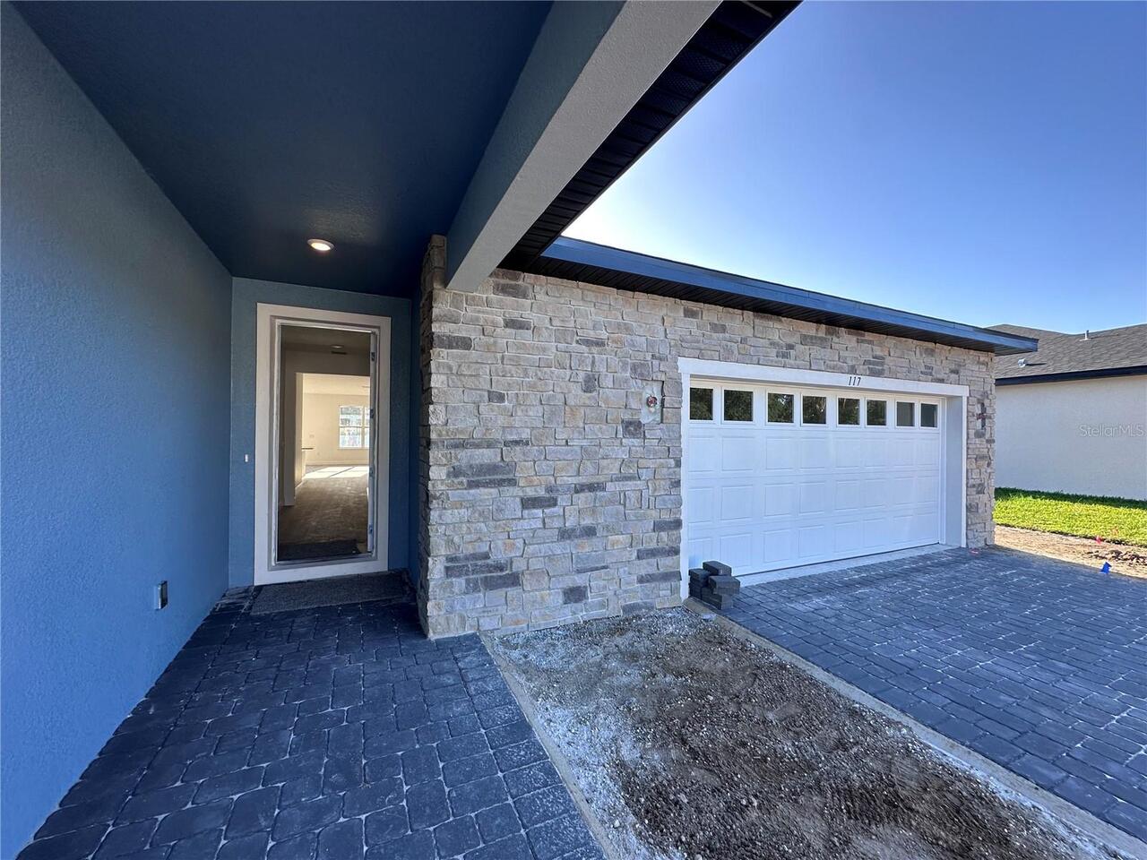 Listing Photo 10