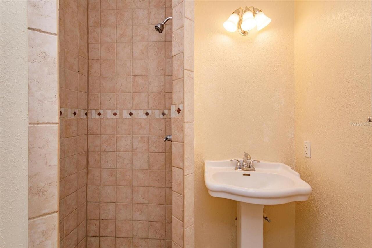 Listing Photo 14