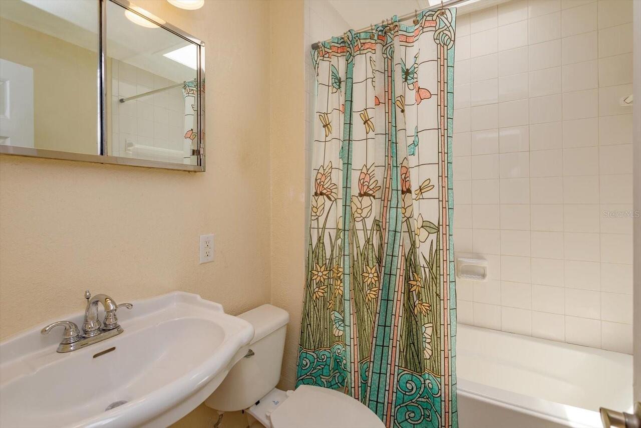 Listing Photo 16