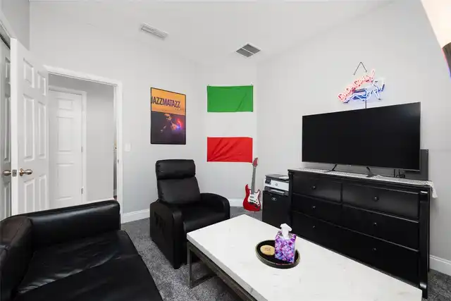 Listing Photo 28
