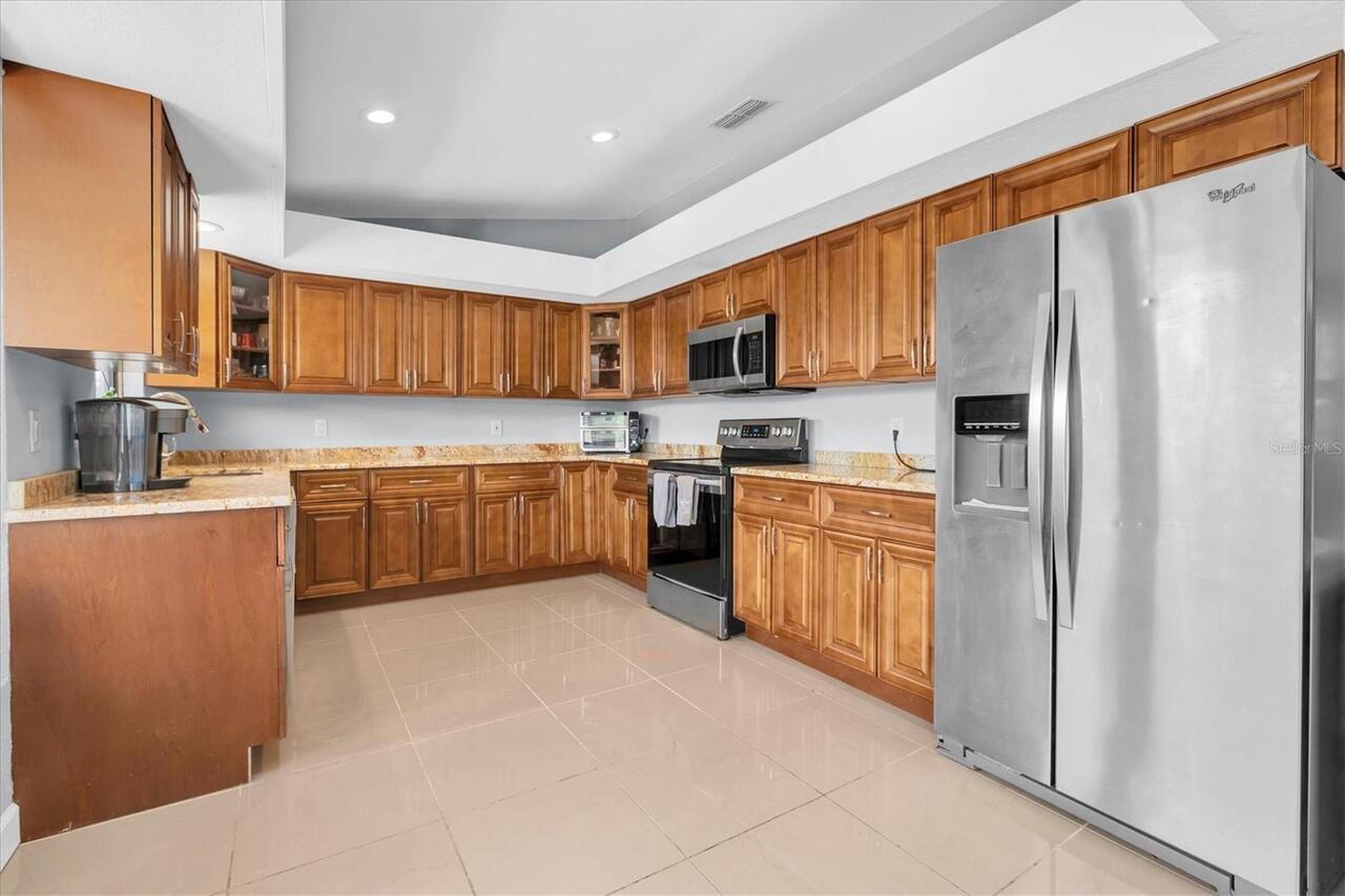 Listing Photo 10