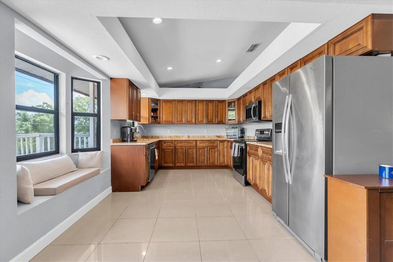 Listing Photo 11