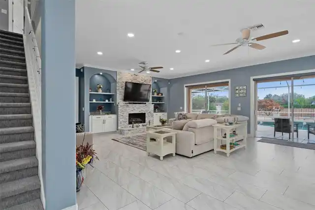 Listing Photo 12