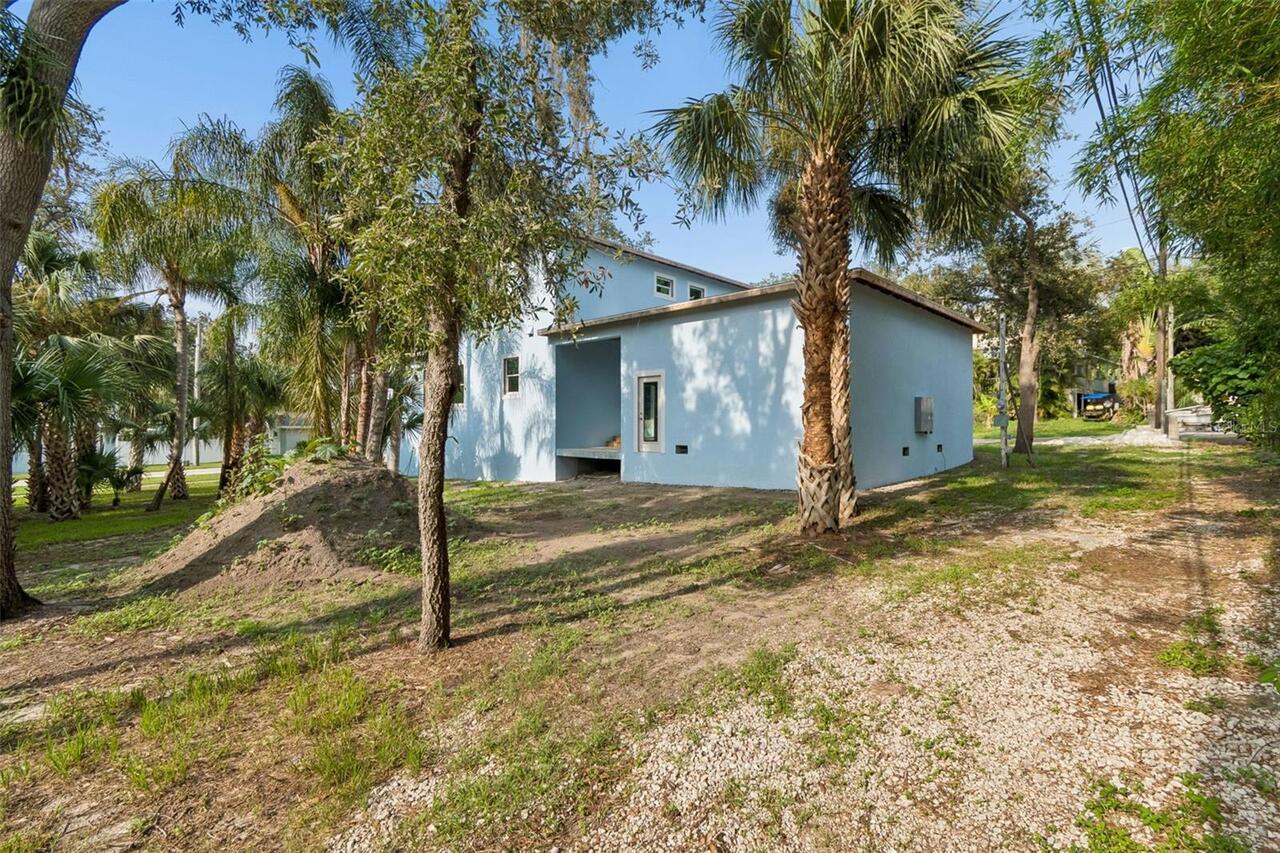 Listing Photo 11