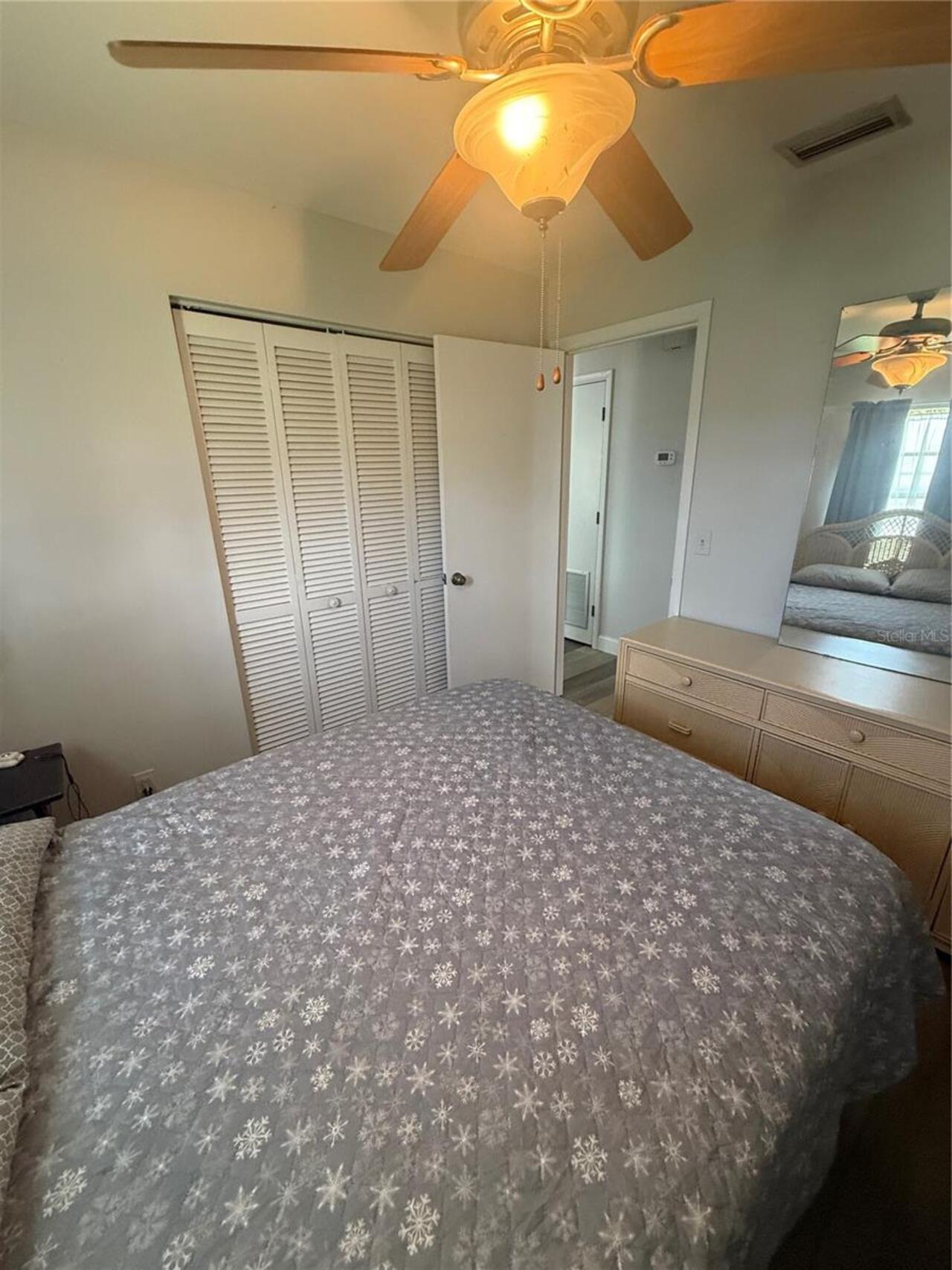 Listing Photo 8