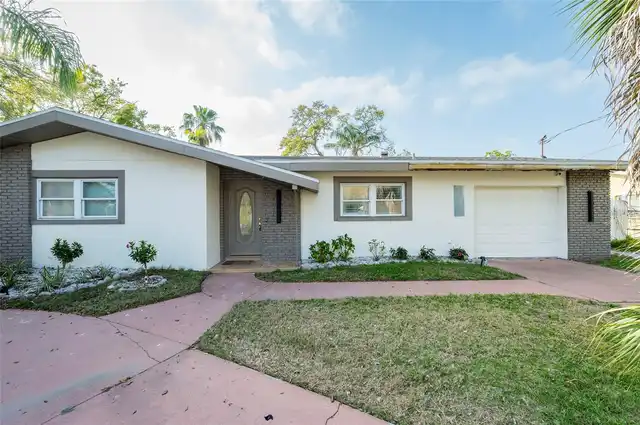 Listing Photo 8
