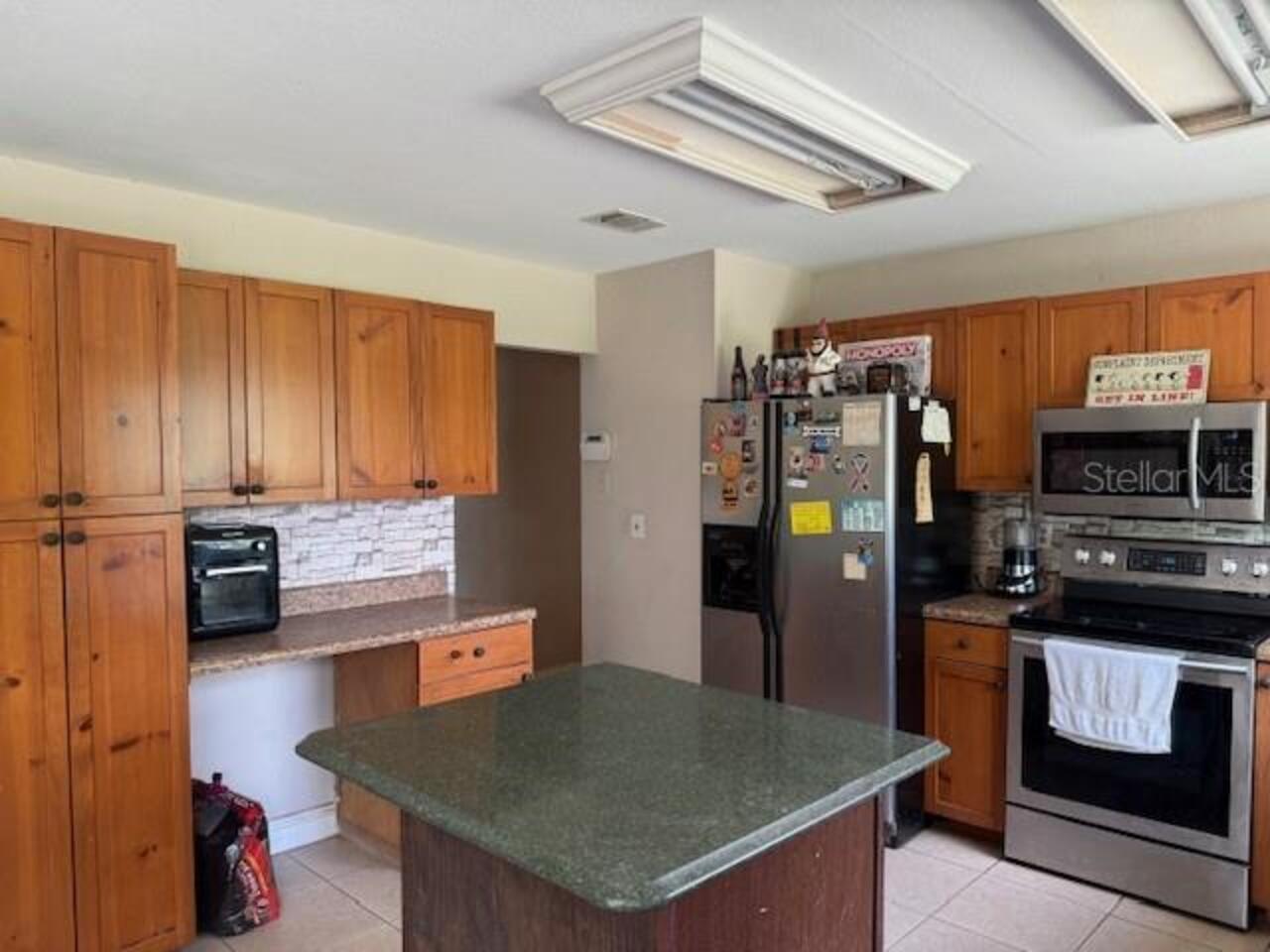 Listing Photo 8
