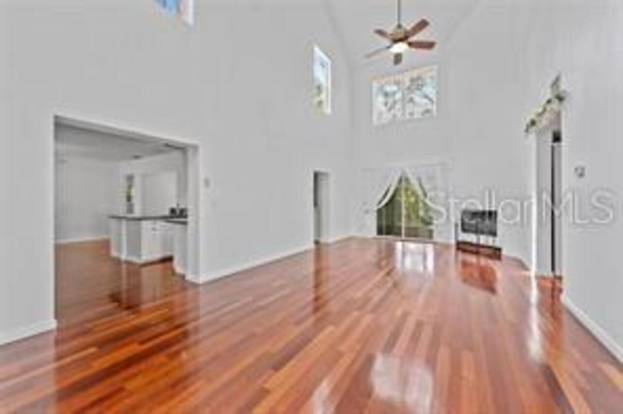 Listing Photo 8