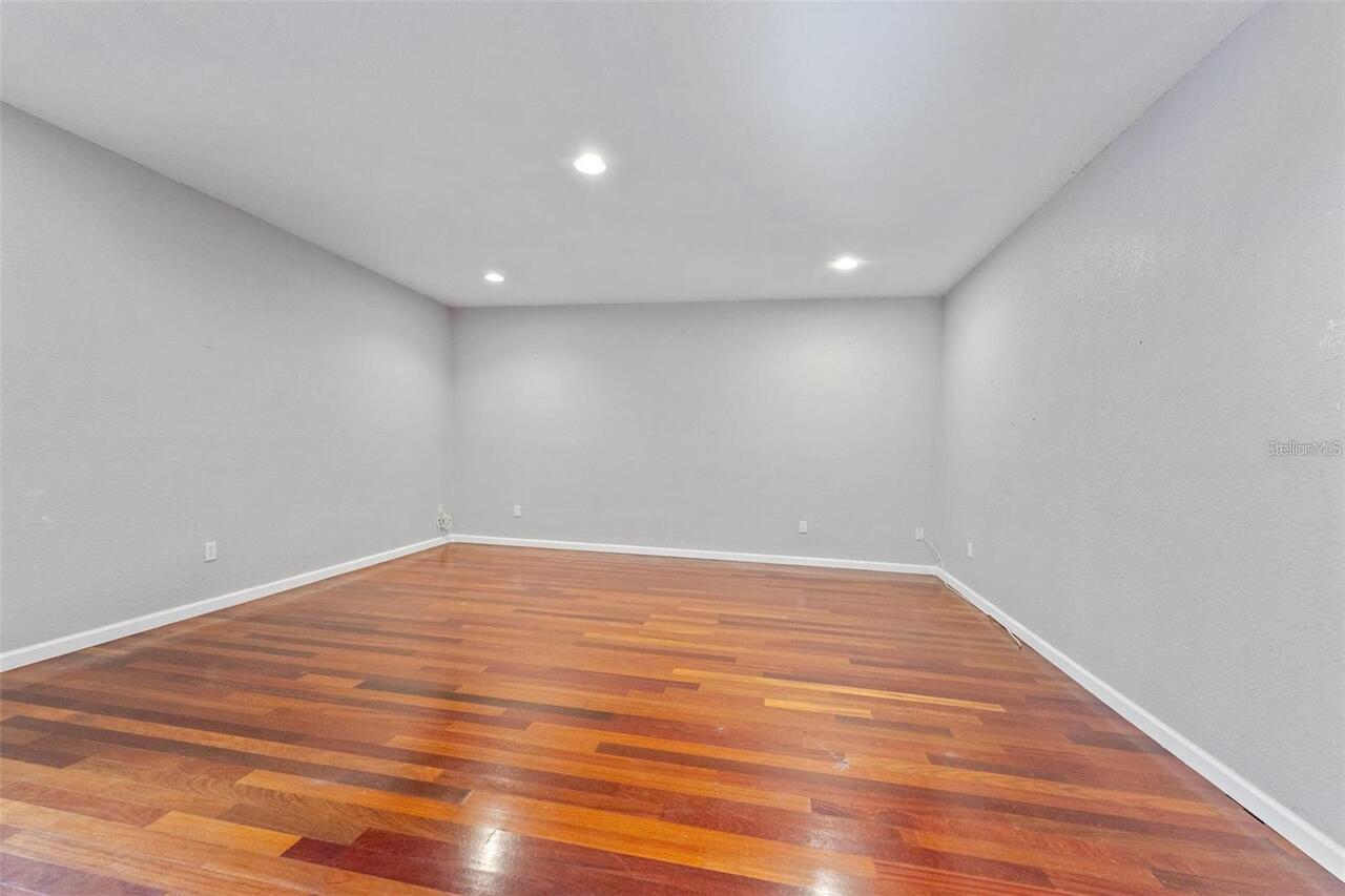 Listing Photo 28