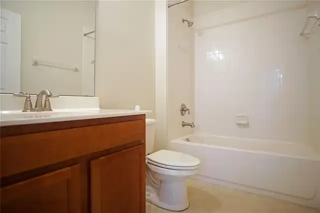 Listing Photo 11
