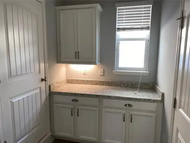 Listing Photo 10