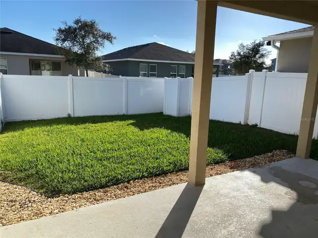 Listing Photo 11