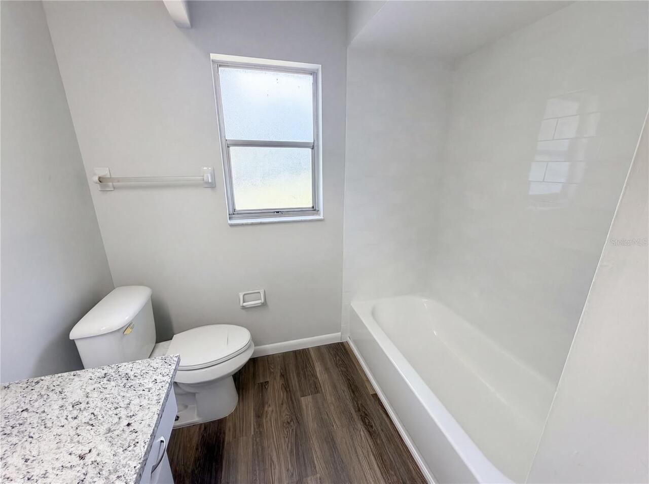Listing Photo 32