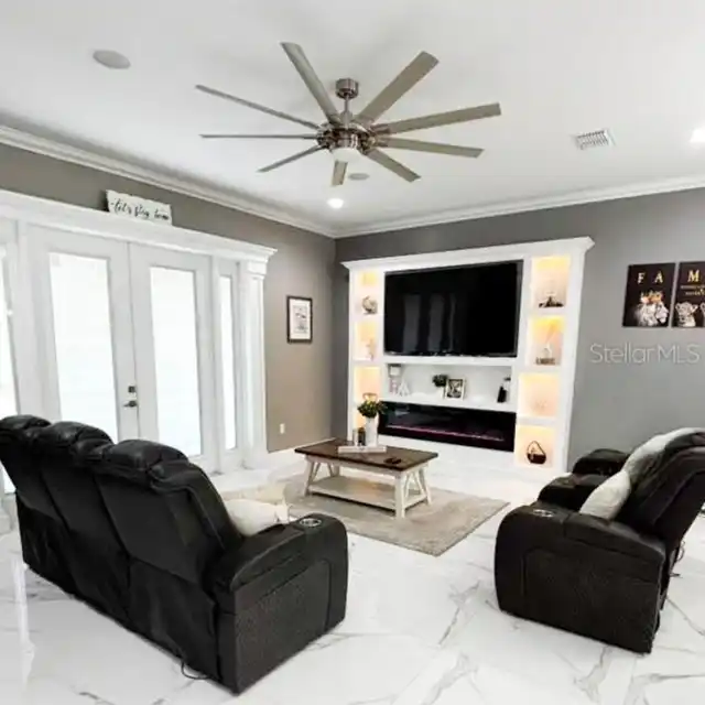 Listing Photo 10