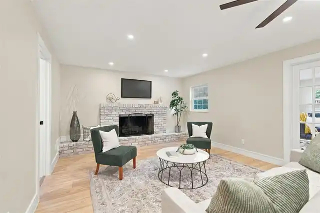 Listing Photo 18