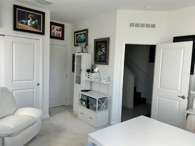Listing Photo 6