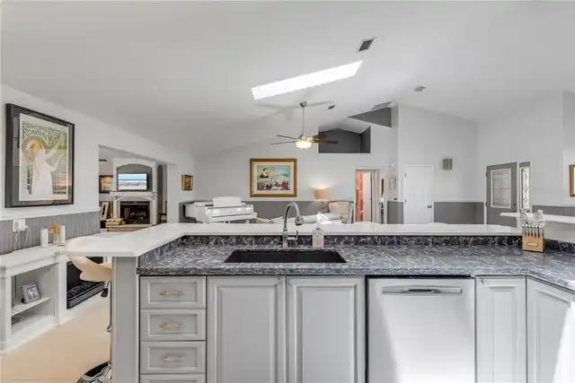 Listing Photo 19