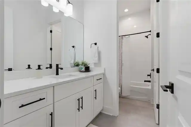 Listing Photo 29