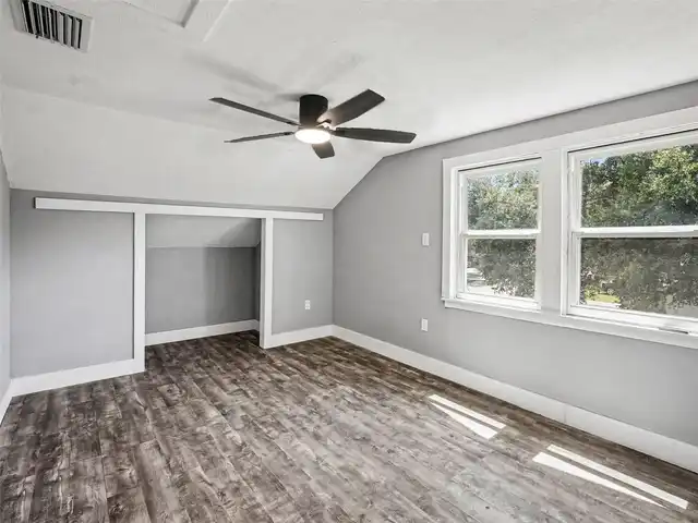 Listing Photo 20